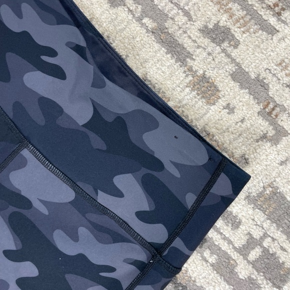 Lole Highrise Blue Army Print Leggings Size Small - Picture 11 of 12